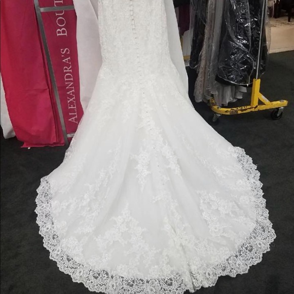 Allure Bridals Dresses Nwt Unworn Wedding Dress Fits Like 468